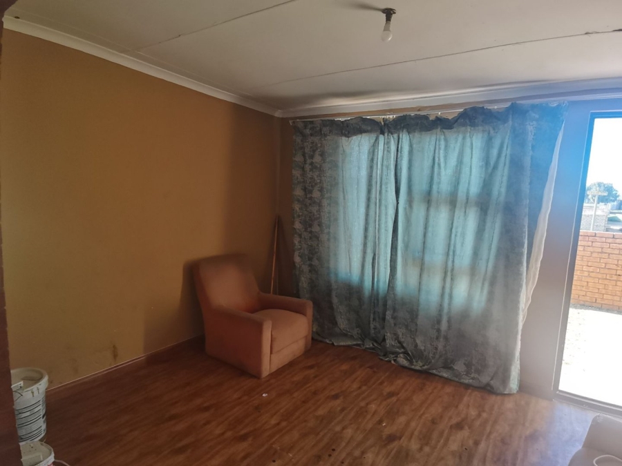 2 Bedroom Property for Sale in Zwide Eastern Cape